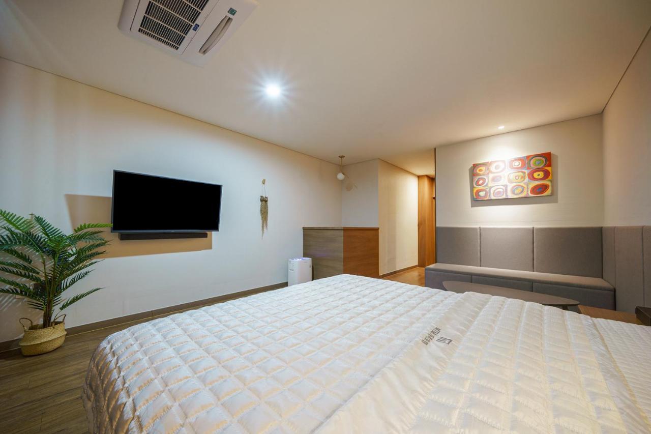 Mtm Family Hotel Gyeongju Exterior photo