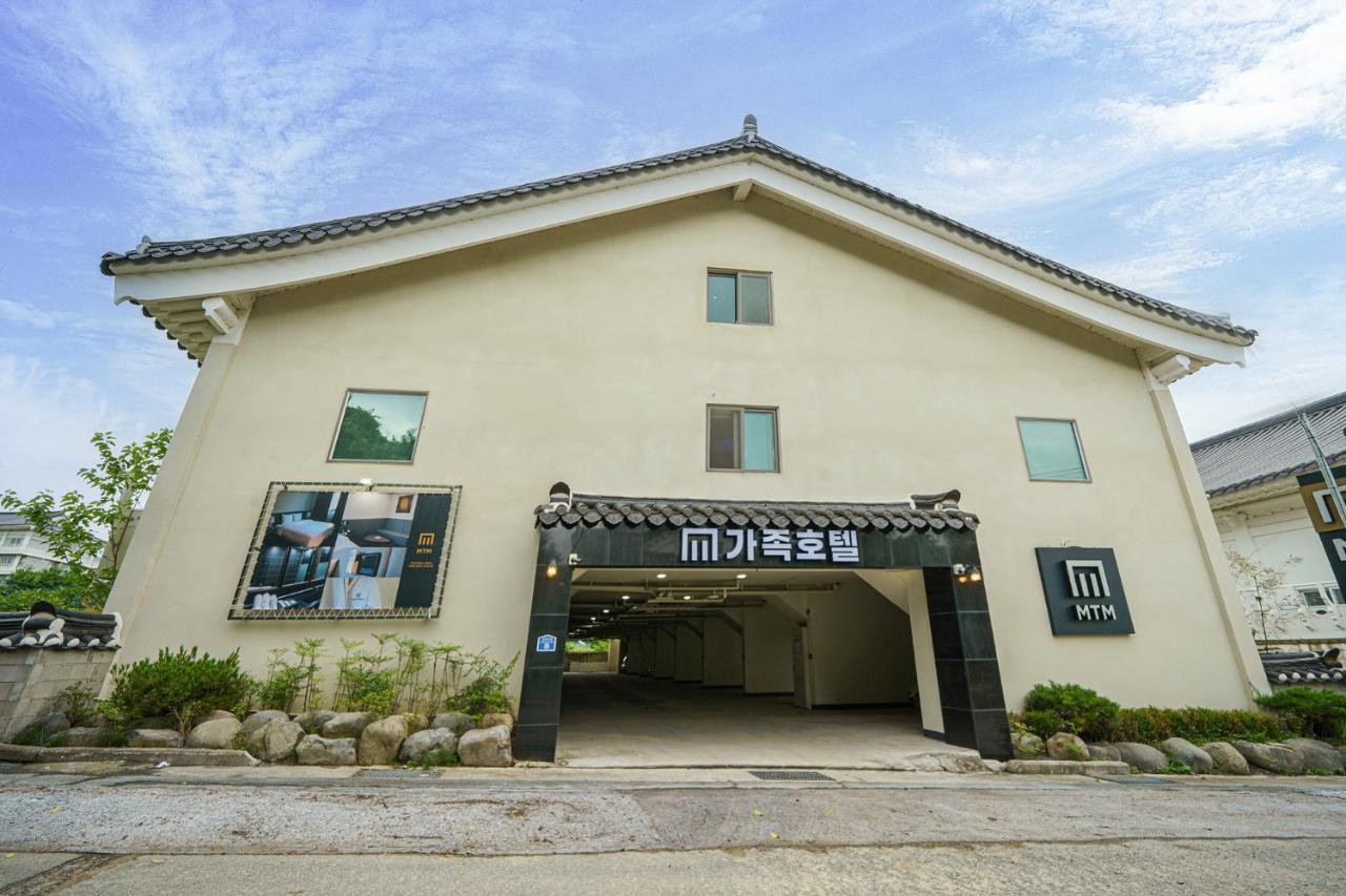 Mtm Family Hotel Gyeongju Exterior photo