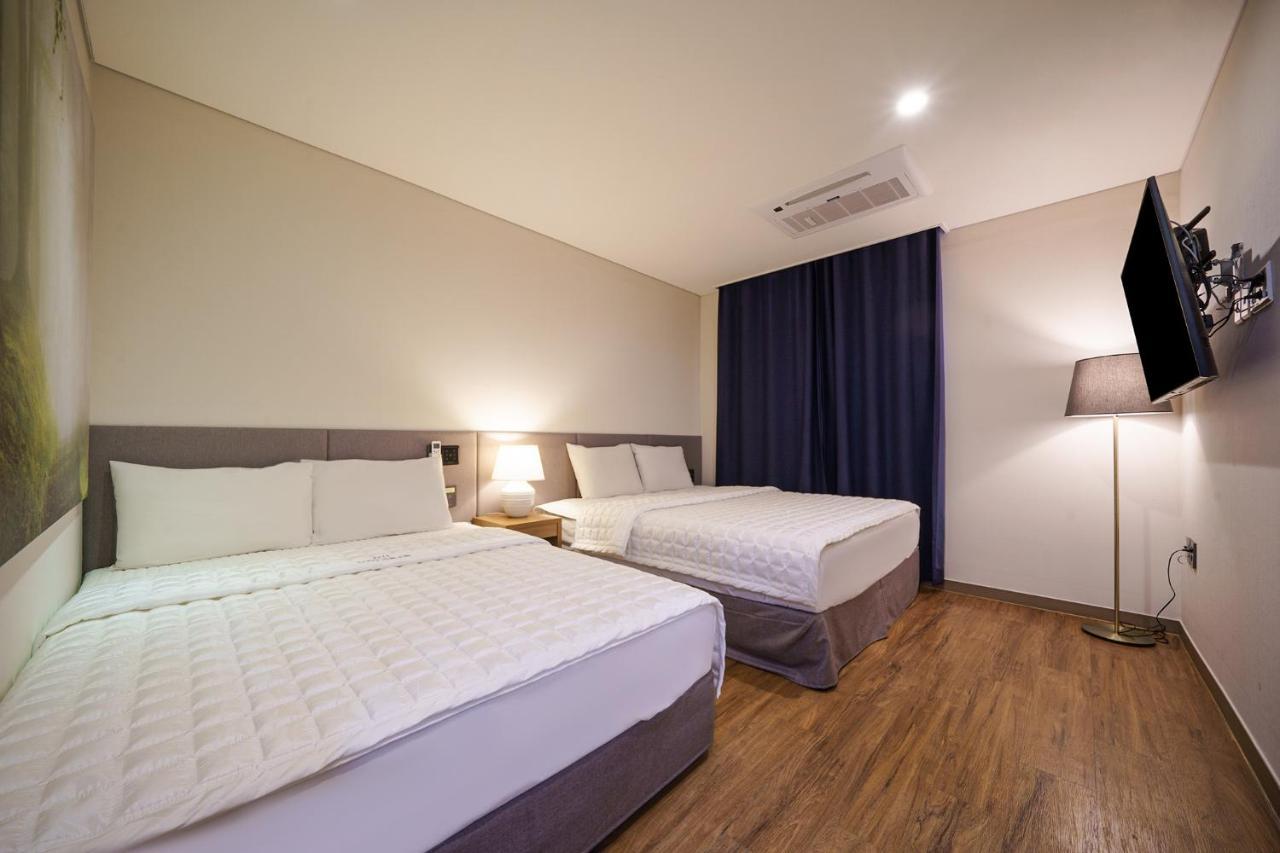 Mtm Family Hotel Gyeongju Exterior photo