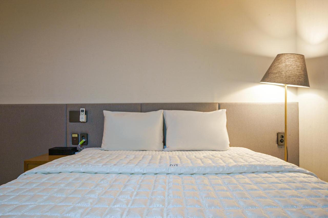 Mtm Family Hotel Gyeongju Exterior photo